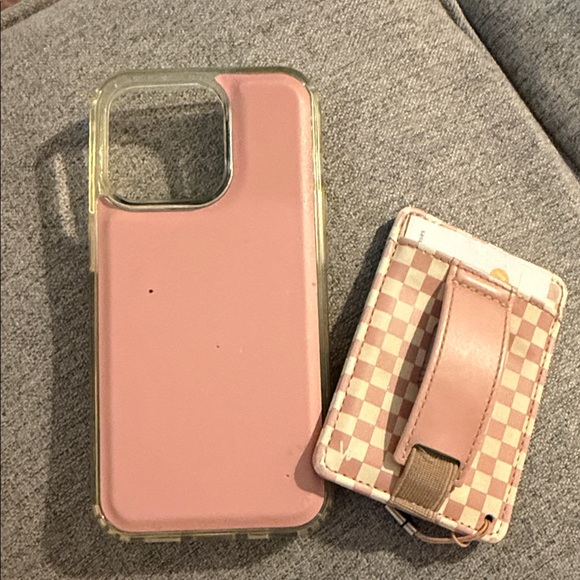 Walli Stylish Pink Checkered Phone Case with Card Holder for iPhone 14 Pro - Picture 4 of 4